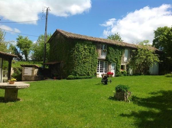 L'Oustal Chambres Et Tables D'Hotes Sonnac  Zewnętrze zdjęcie